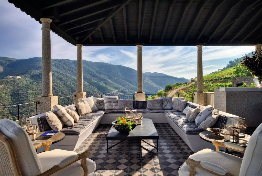 quinta terrace.jpeg