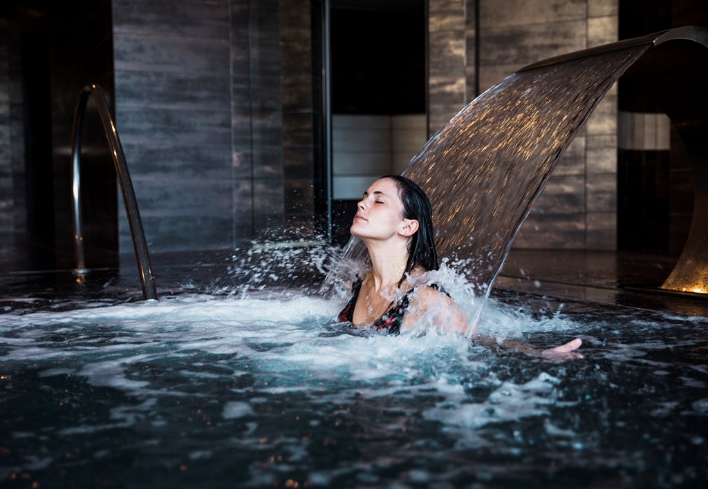spa relaxing water.jpg